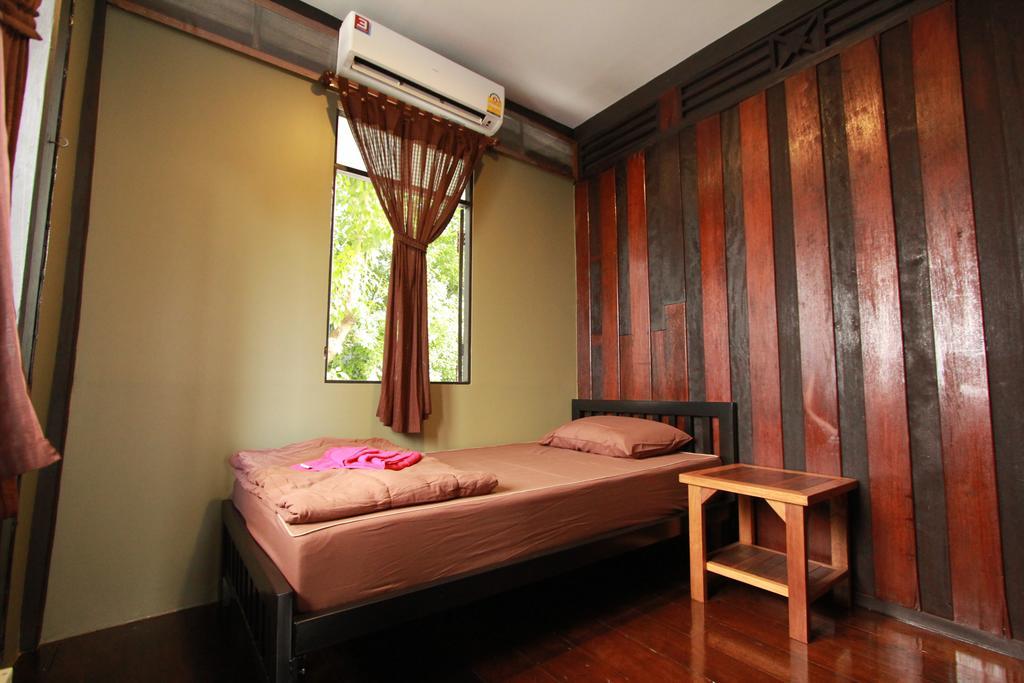 Viman Guesthouse Бангкок Экстерьер фото