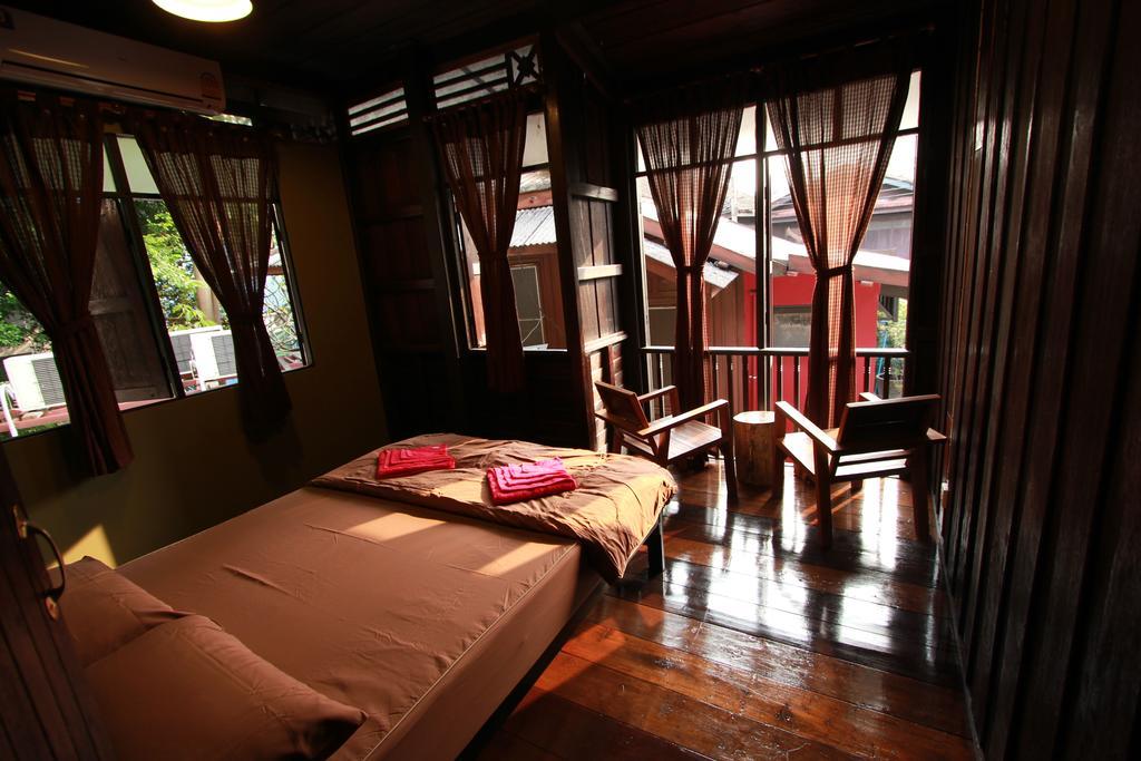 Viman Guesthouse Бангкок Экстерьер фото